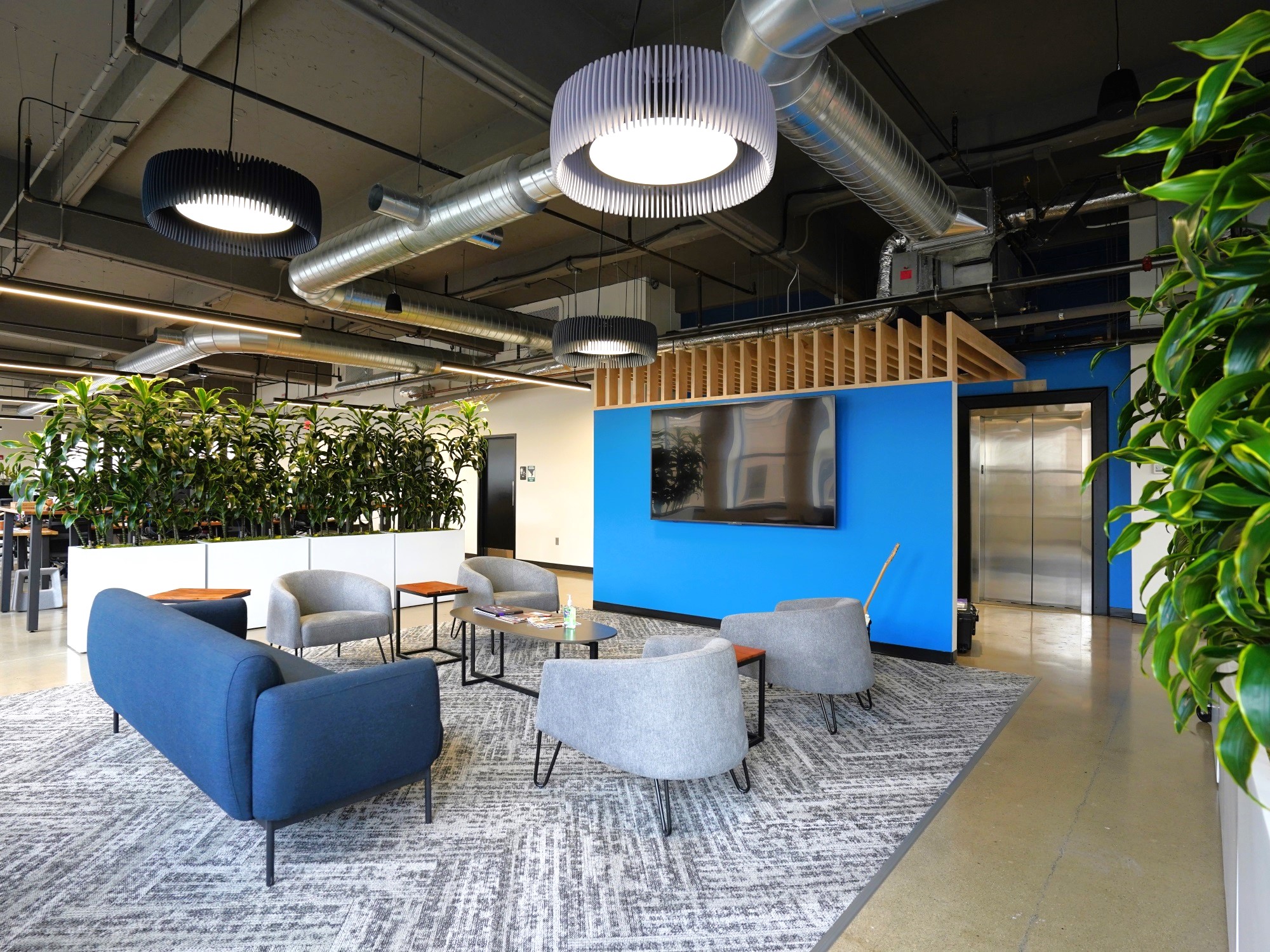 QSys_4th_Floor-Feature_Wall_Lobby_2.jpg